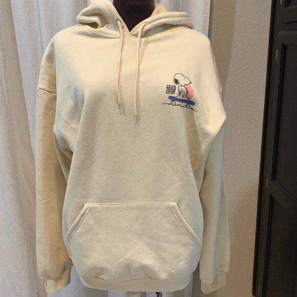 Snoopy Skateboard Hoodie Medium NWOT - Picture 1 of 9